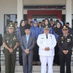 Wakil Bupati (Wabup) Bengkulu Selatan, Rifai Tajudin bertidak sebagai Inspektur Upacara dalam memperingati Hari Otonomi Daerah ke-XXIX Tahun 2025 di Halaman Kantor Bupati Bengkulu Selatan, Jumat (25/04/25).