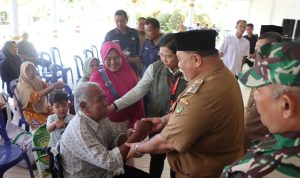 Wabup Rifai Tajudin Hadiri Penyaluran Bantuan Kepada 196 Orang Atensi Tahap 2 Tahun 2025